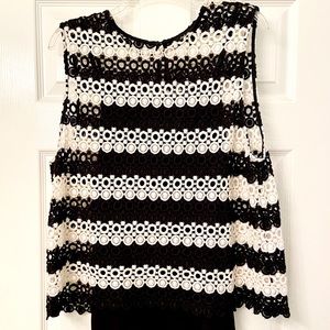 Sleeveless embroidered Lucky black & white top XL